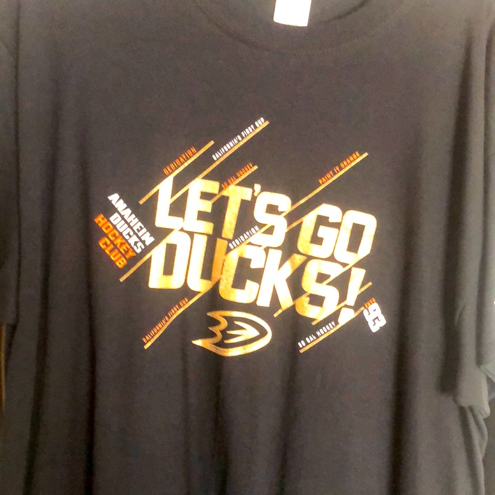 Brand new “Let’s Go Ducks 🦆 T-shirt”
